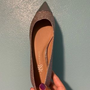 Dress flats silver NWT R&R